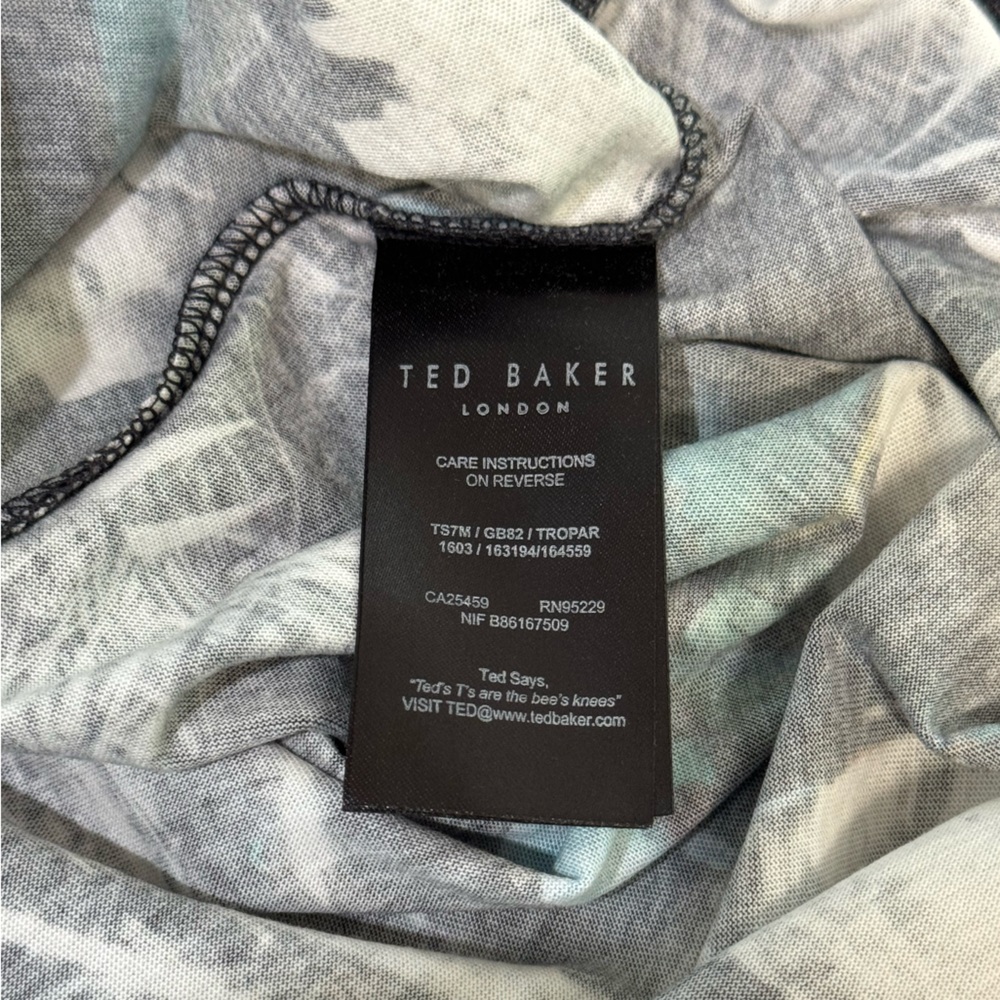 Ted Baker London Tropar Parrot Cotton T-shirt. Men’s‎ Size 6 (2XL). - Picture 4 of 6
